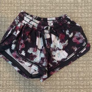 Lulu lemon Shorts || size 6